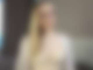Live cam show with ClarethaHollibaugh - Blue Eyes on Mixed Magazine Live