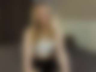 Live cam show with ClarethaHollibaugh - Eating Pussy on Sex Cam Show