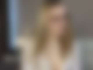 Live cam show with ClarethaHollibaugh - Eating Pussy on Dare Cams