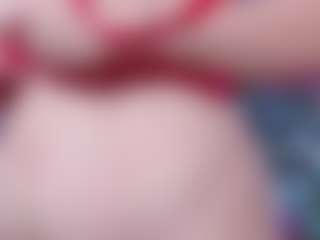 Live cam show with EvvaMonroe - Body Massage on SquirtSoMuch