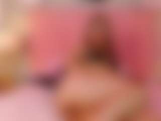Live cam show with Gia-collins - Nsfw on liverealitysex.com