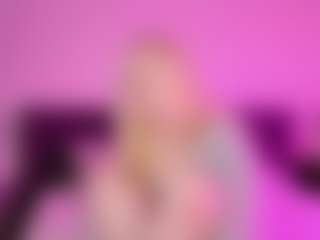 Live cam show with LilSuzy - Blonde Hair on Mixed Magazine Live