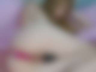 Live cam show with LunaLeez - Cute on Milfs Live