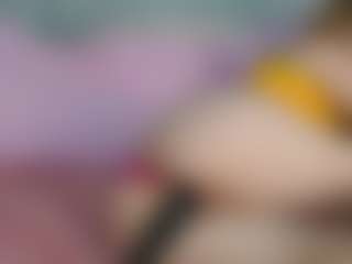 Live cam show with LunaLeez - Cute on camwithhim.com
