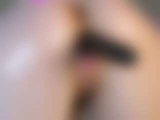Live cam show with LunaLeez - Blue Eyes on Uber Horny