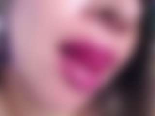 may-wood MILF webcam performer live streaming