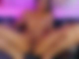 Live cam show with may-wood - Middle Aged on Dolls Live