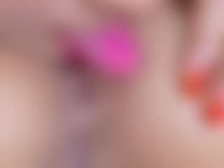 queenmia68's Live Sex Cam Show