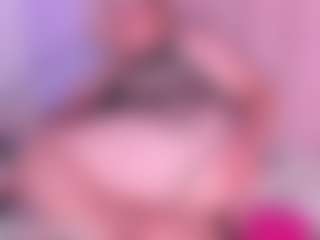 Live cam show with selenecute05 - HD on Camsoda