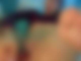 Live cam show with Sweett-sadie - Moaning on Sex Cam Show