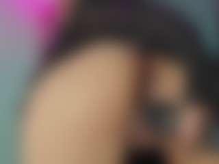 Live cam show with Sweett-sadie - Facial Piercings on Milfs Live