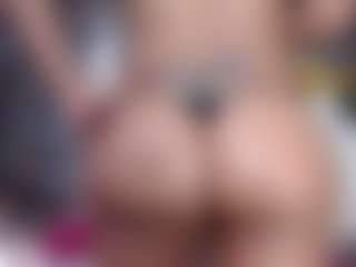 Live cam show with DESIRE10INCHES - Large Tits on https://playwithruby.com
