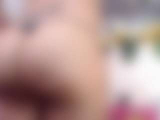 Live cam show with DESIRE10INCHES - Black Hair on milfzrlive.com