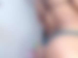 Live cam show with DESIRE10INCHES - Smoking on crypto-cams
