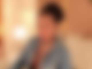 dionneventuri's Live Sex Cam Show