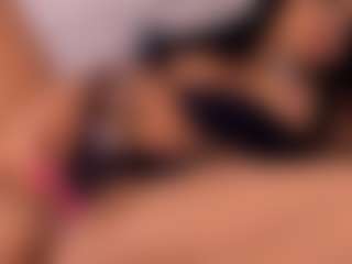 Dionne Venturi🌸's Live Sex Cam Show