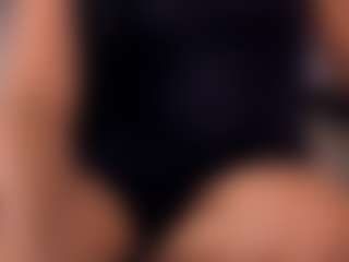 Dionne Venturi🌸's Live Sex Cam Show