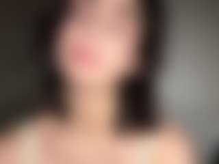 Live cam show with Amy - Nipples on live18s.com