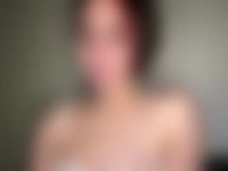 Live cam show with Amy - Bra on Gym Cam Girls
