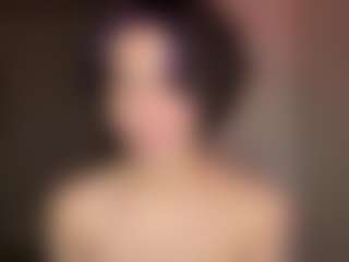 Live cam show with Amy - Smoking on mypornchat.com