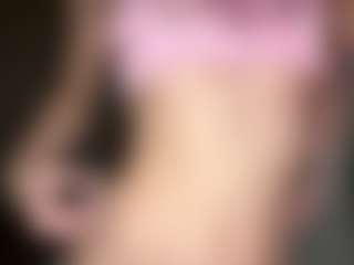 Live cam show with Amy - Gorgeous on fuklive.com