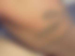Emilia-Monroee's Live Sex Cam Show