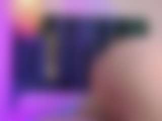 Emilia-Monroee's Live Sex Cam Show