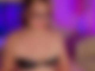 Emilia-Monroee's Live Sex Cam Show