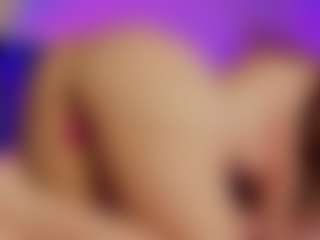 Live cam show with Emilia-Monroee - Erotic Dance on Camsoda