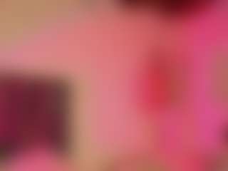 Emilia-Monroee's Live Sex Cam Show