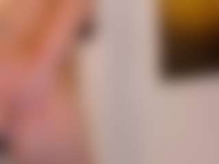 LillySandersX's Live Sex Cam Show
