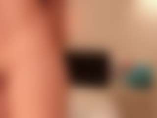 Live cam show with LillySandersX - Thin on Strip Flash - Live Sex Shows