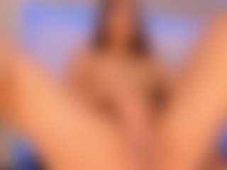 Live cam show with LillySandersX - Thin on TeamSkeetLive