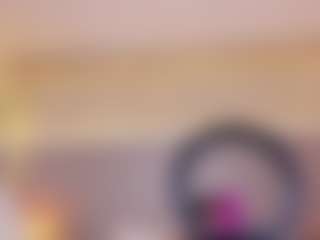 SofiaThonsonn's Live Sex Cam Show