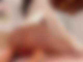 Show de cam en vivo con ZafiraBlack - Striptease en Camsoda