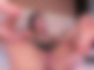 Live cam show with Antonella-Lucenti - Gagging on slutload