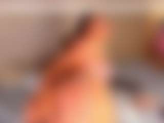 Live cam show with Antonella Lucenti - Fingers on Camsoda