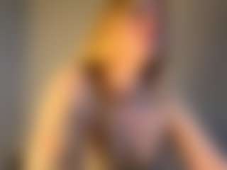 Live cam show with CristalHutchen - Blonde Hair on crypto-cams