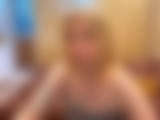 Live cam show with CristalHutchen - Nipple Piercings on boobsie.com