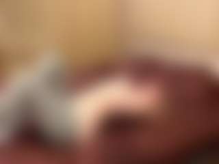 Live cam show with CristalHutchen - Average on Camsoda