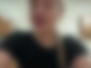 Live cam show with Kate - Facial on CamwithHer