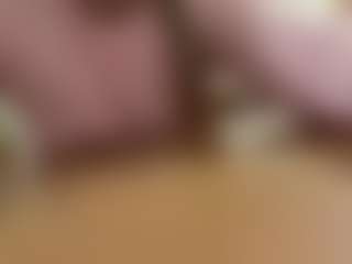 Live cam show with Kate - Kisses on liverealitysex.com