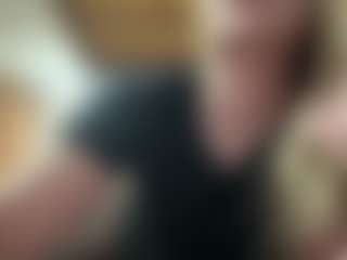 Live cam show with Kate - Spanks on Soda Cam