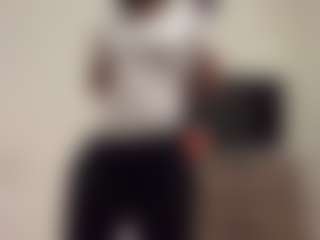 Live cam show with MichaeleHermanson - Ass Clapping on CamSodaAdn
