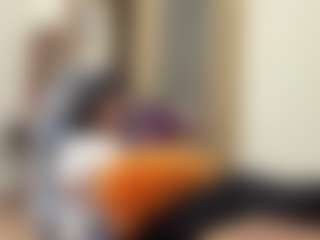Live cam show with MichaeleHermanson - Ass Clapping on StripNow