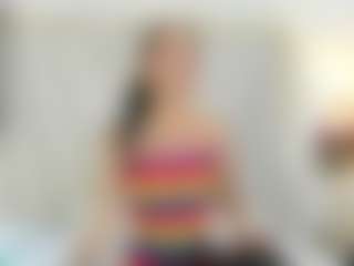 Live cam show with Valery - Petite on CamSodaAdn
