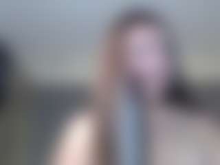 Live cam show with Krispyshot - Green Eyes on boobsie.com