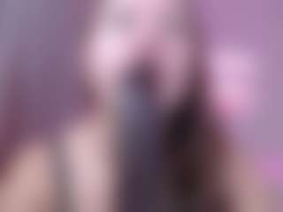 Live cam show with Krispyshot - Green Eyes on Instabang
