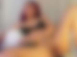 Live cam show with Luna - Red Hair on sexytreat.net