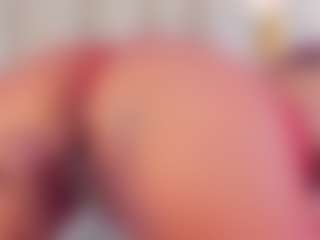 Live cam show with Luna - Nipple Piercings on CamSodaAdn